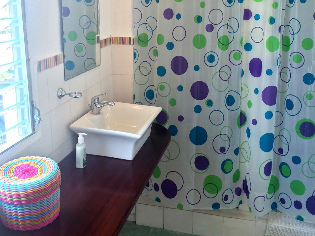 Casa Del Rayo Verde Hotelito Solidario ปอร์โตเบโล ห้อง รูปภาพ