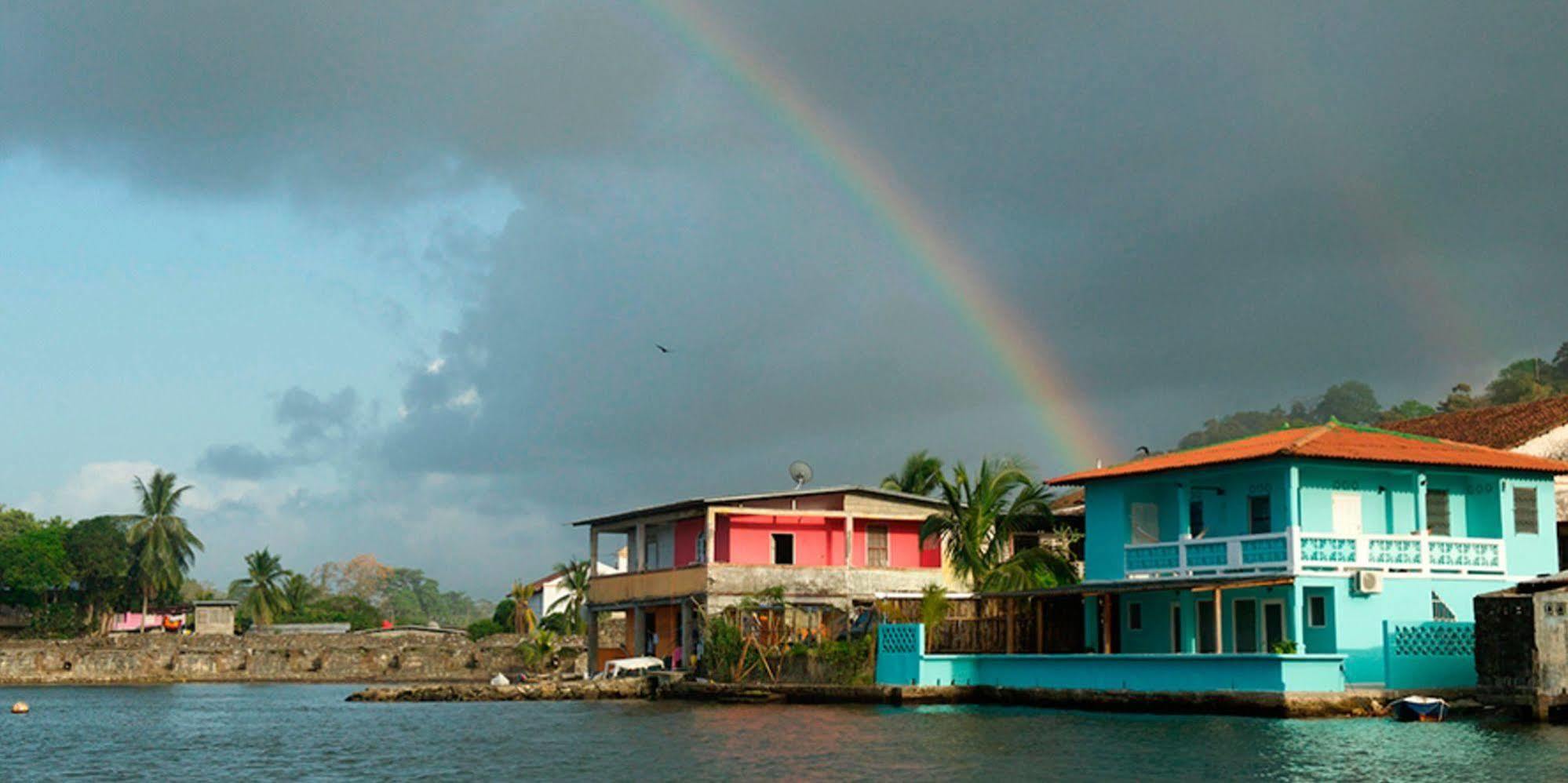 Casa Del Rayo Verde Hotelito Solidario ปอร์โตเบโล ภายนอก รูปภาพ